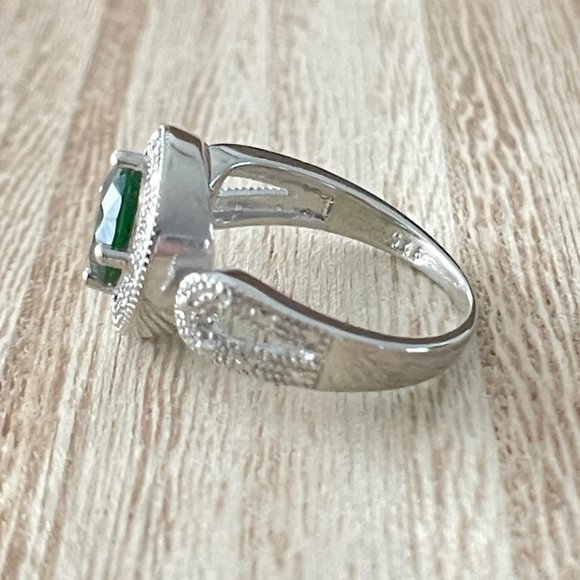 Round Simulated Emerald Halo Ring w/ Looping Split Shank - 925 Sterling Silver - Picture 2 of 5